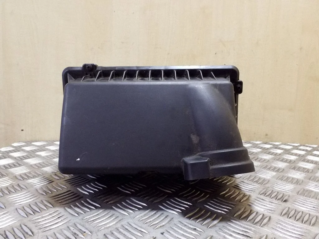 Air filter box – Citroen C4 Grand Picasso (2007-2013)
