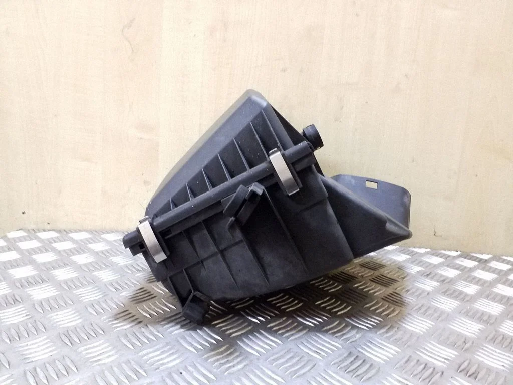 Õhufiltri korpus 1439353