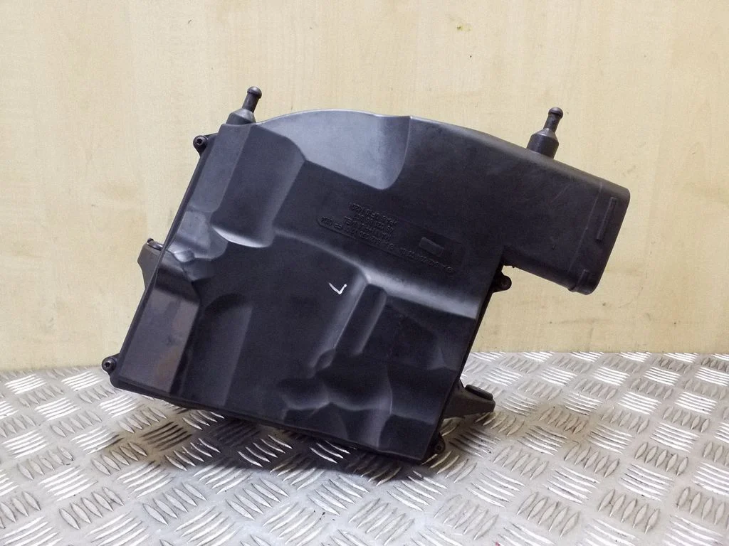 Õhufiltri korpus A6420940304