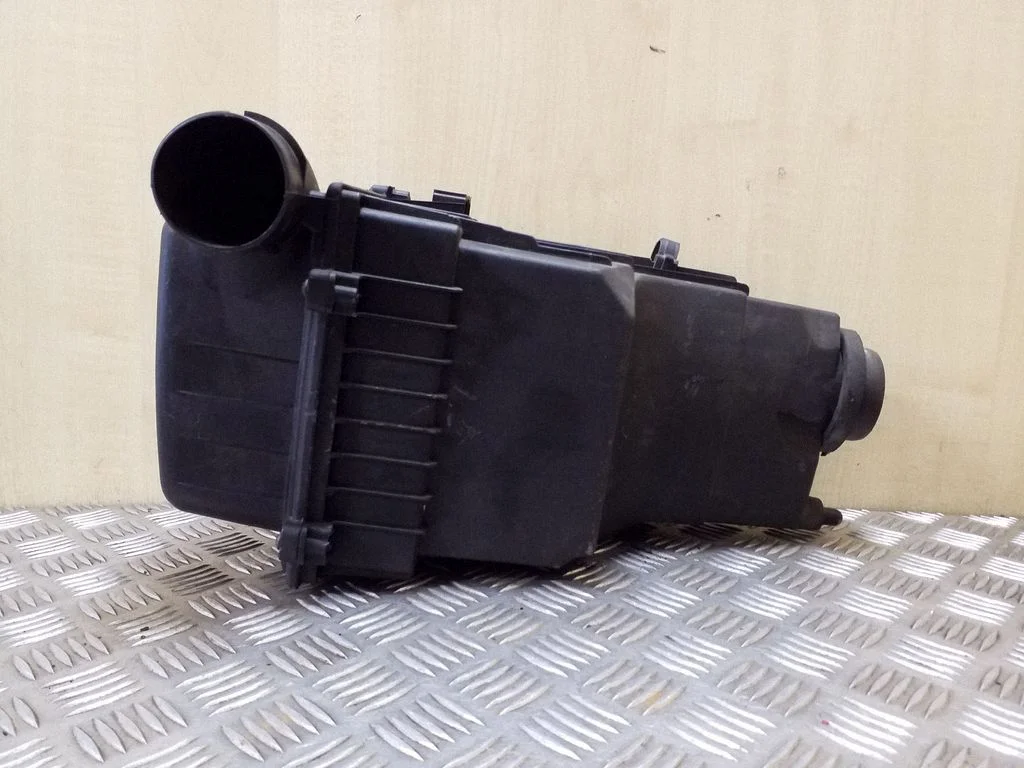 Air filter box 9623543480