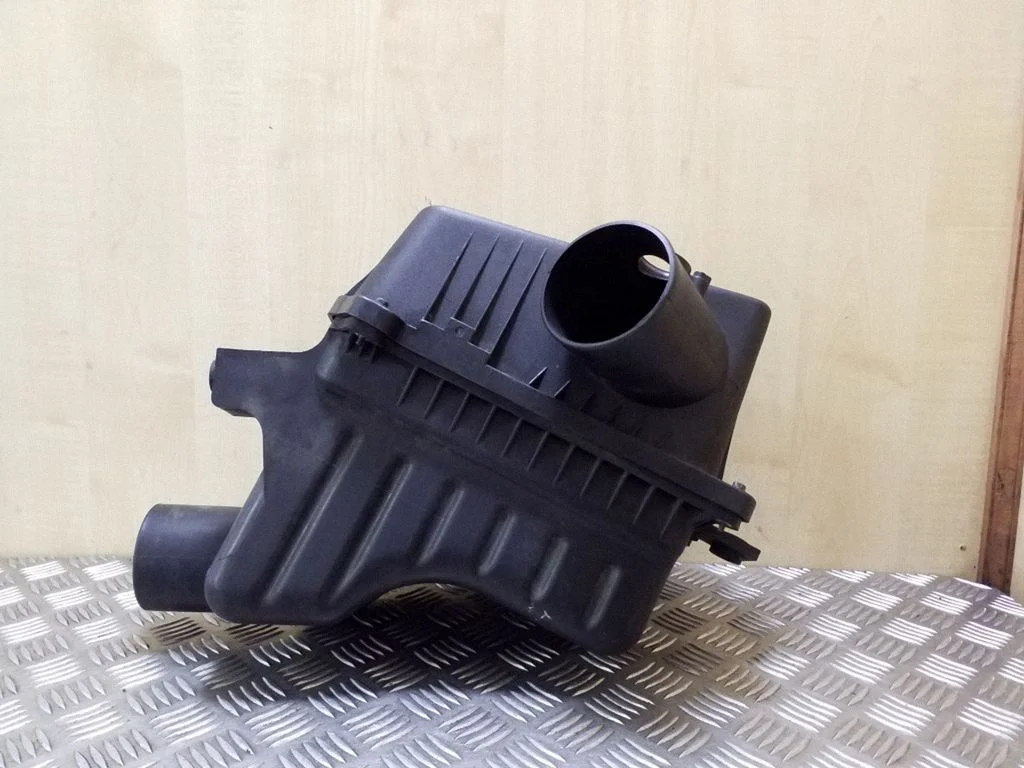 Air filter box 22745825