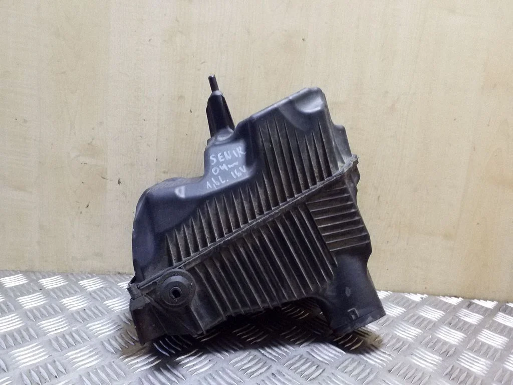 Air filter box 8200369755