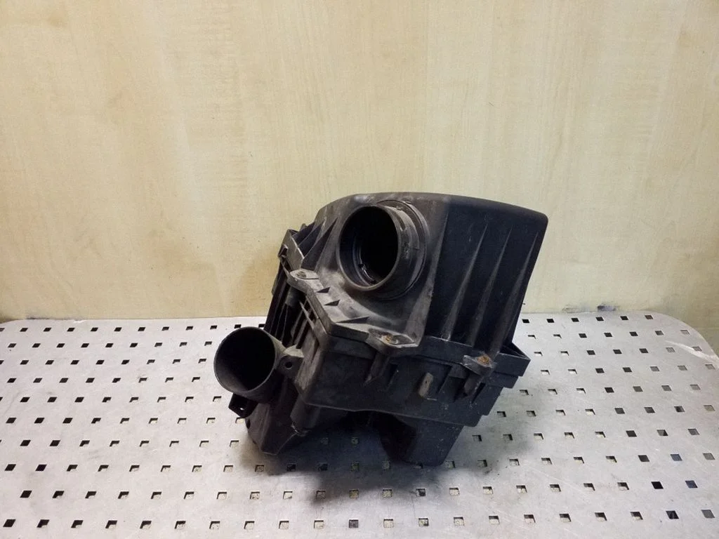 Air filter box 13340818