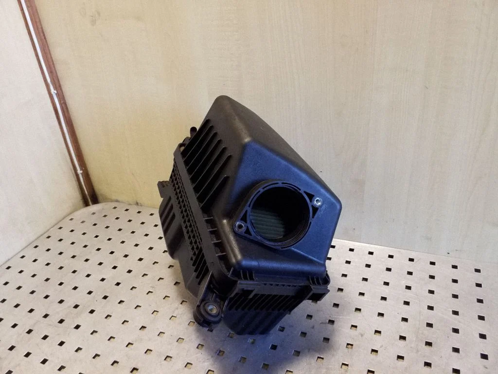 Air filter box 281103Z300