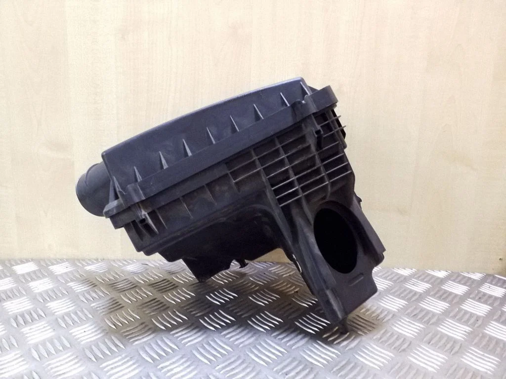 Obudowa filtra powietrza – Land Rover Freelander 2 - LR2 (2007-2016)
