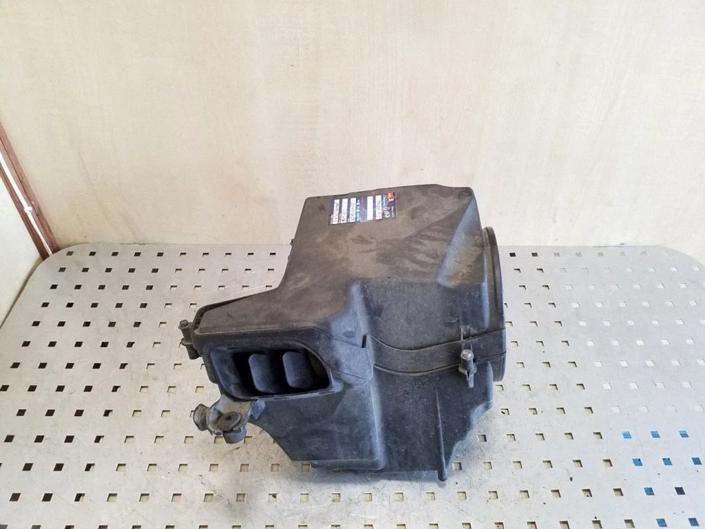 Air filter box 7M519600BF