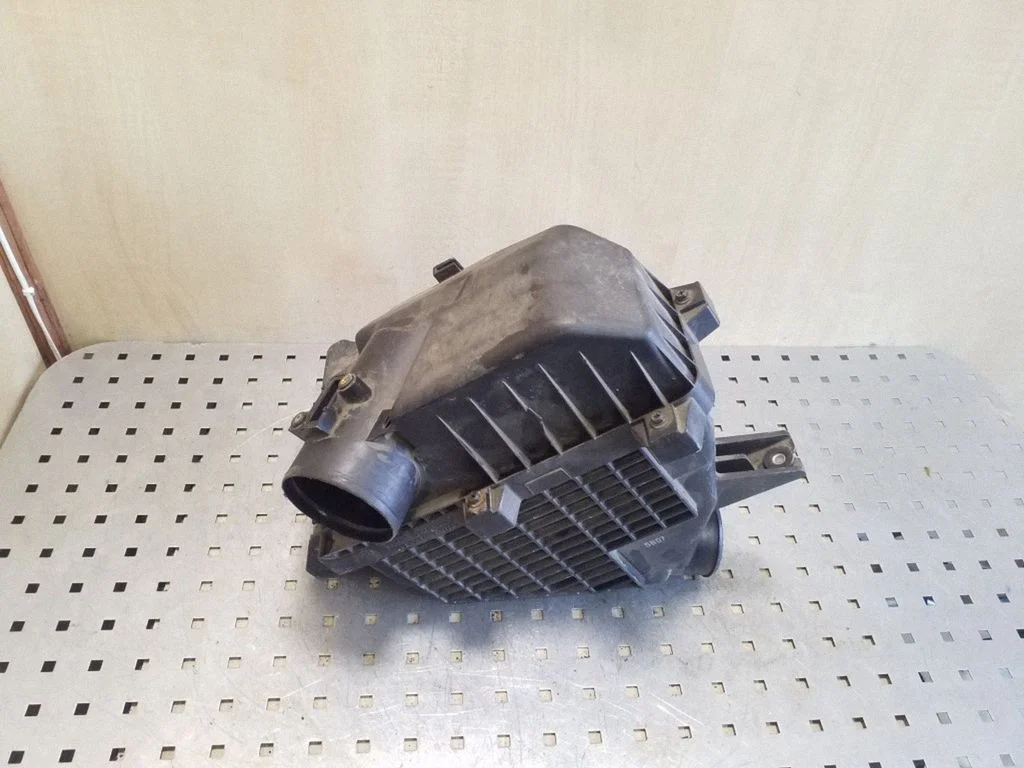 Air filter box