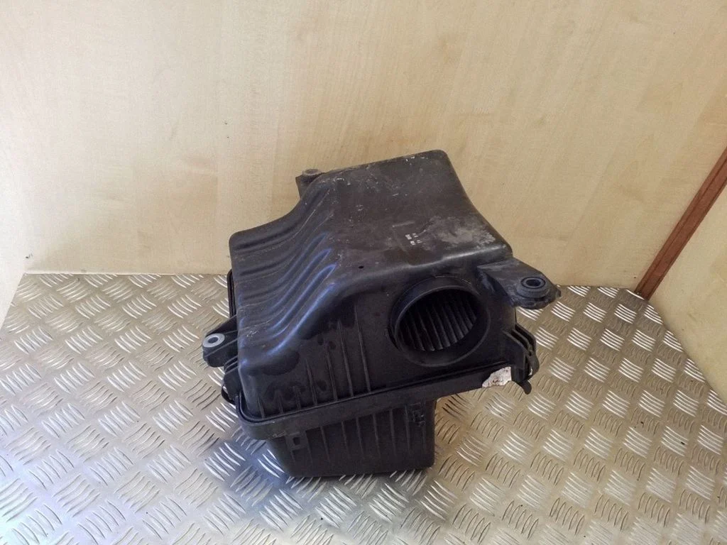 Air filter box 281123E500