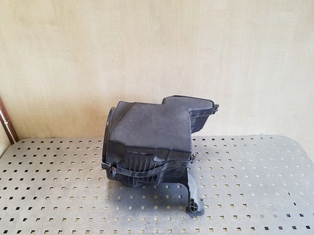 Obudowa filtra powietrza 7M519600BF – Ford Focus C-MAX (2003-2010)
