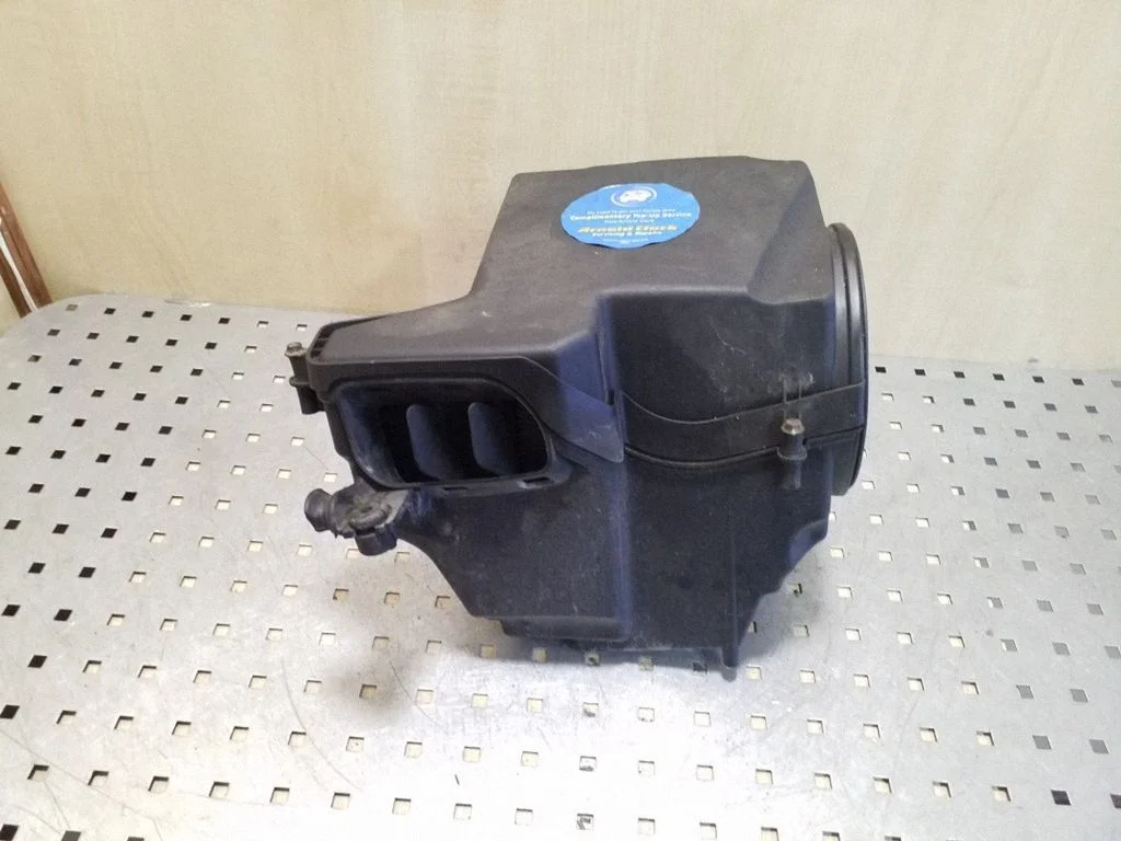 Air filter box 7M519600BF