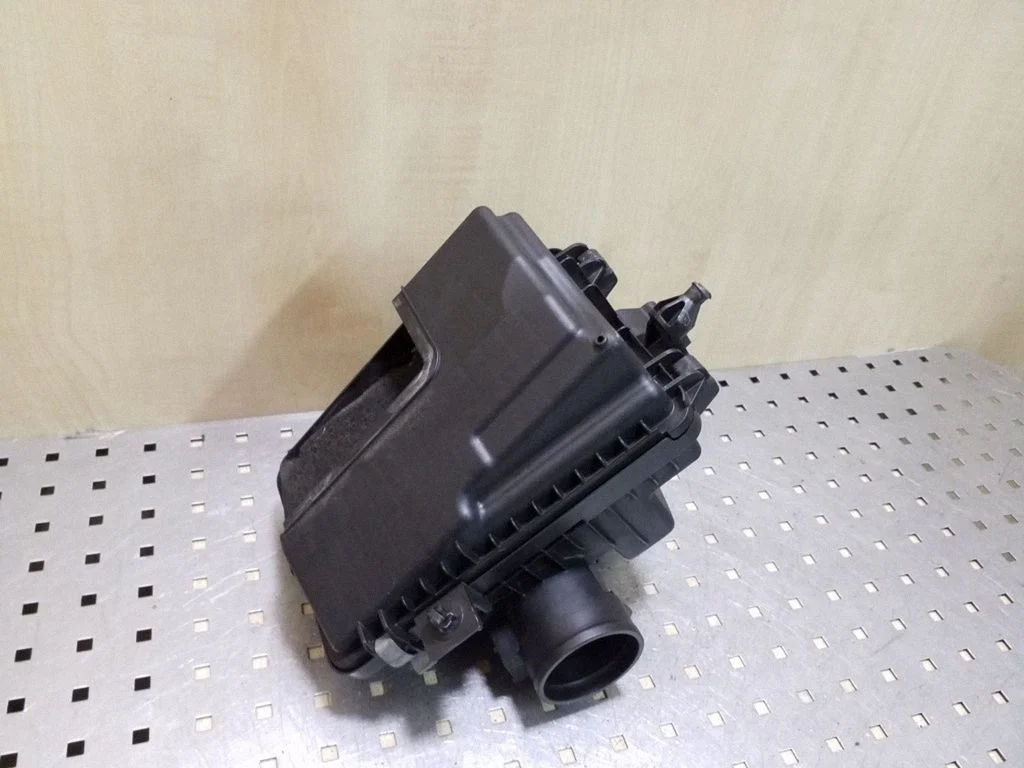 Air filter box