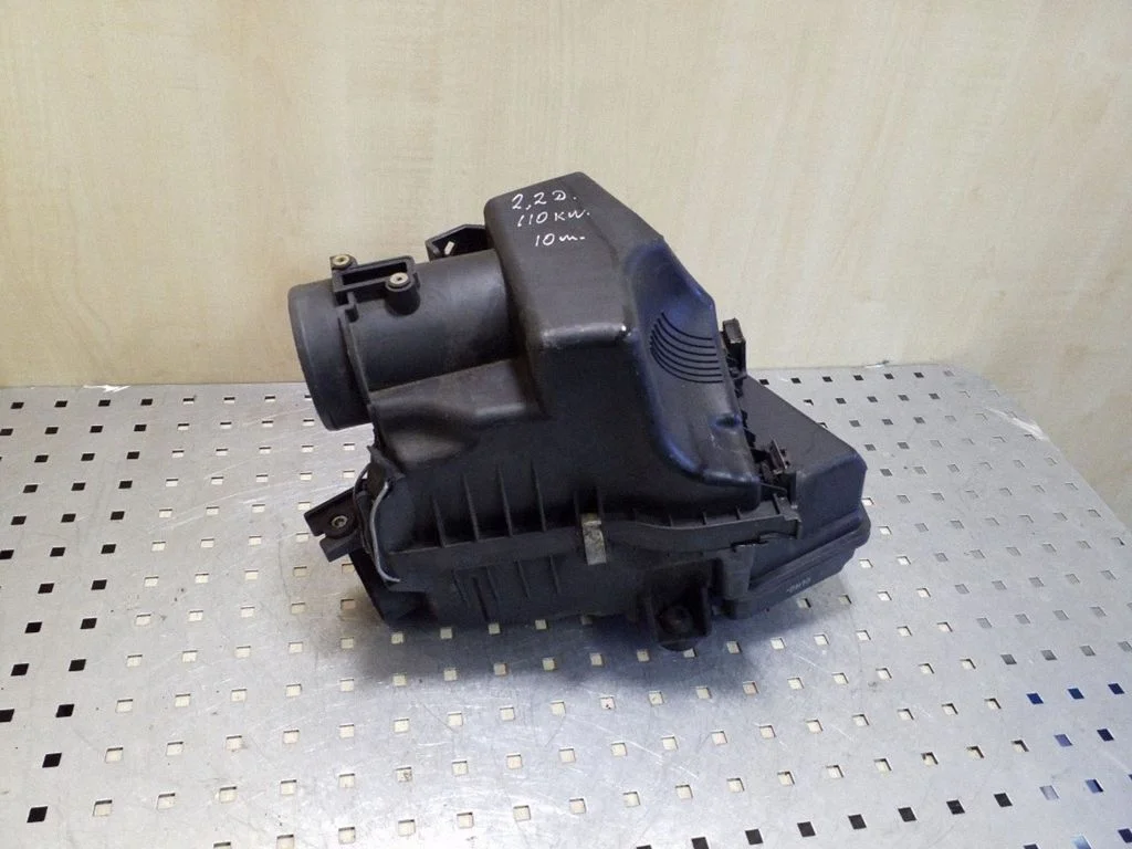 Air filter box