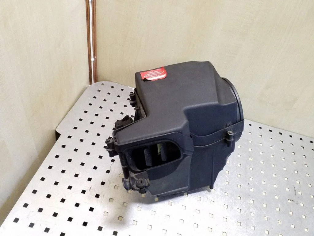 Air filter box 7M519600BF