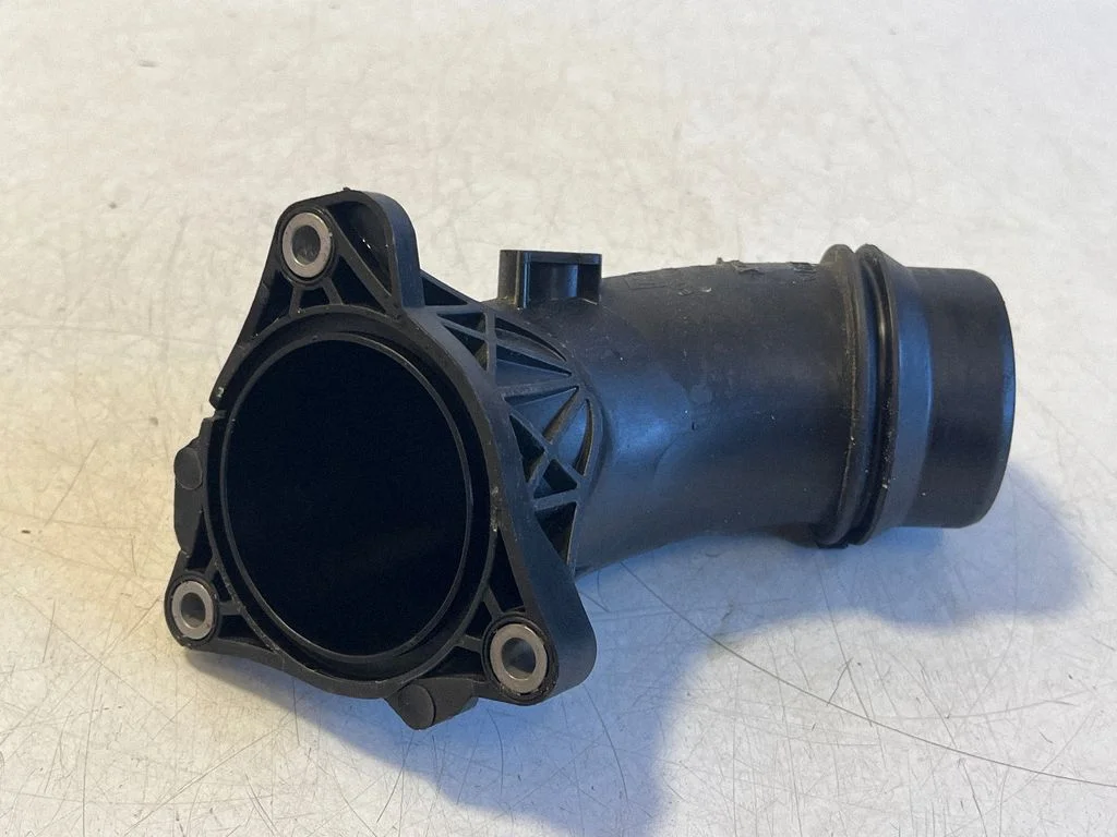 Air intake duct part A6540900044