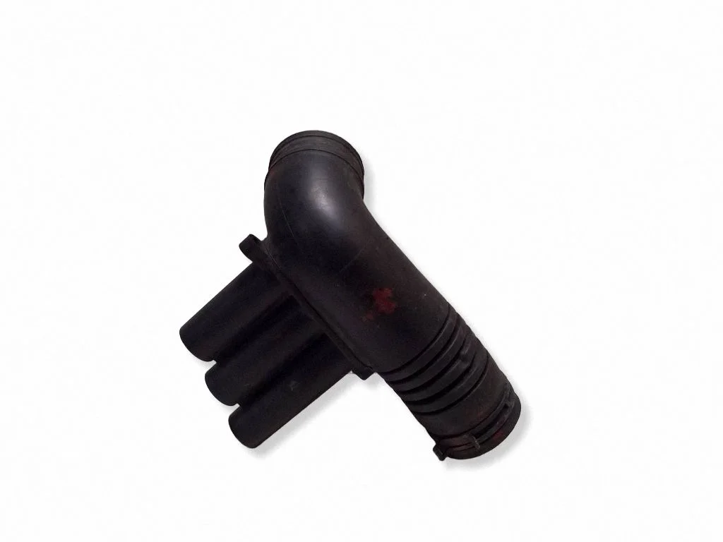 Air intake duct part 04E129651C
