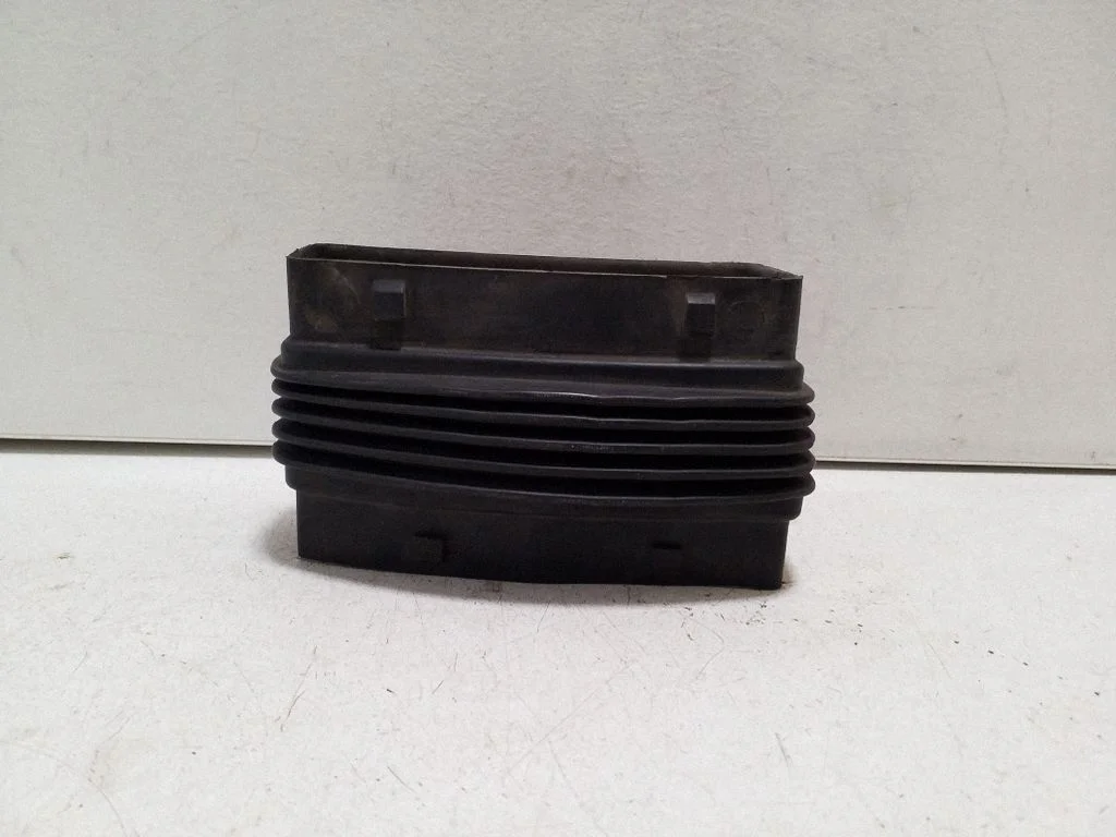 Air intake duct part 670007991 – Maserati Ghibli (2013-)