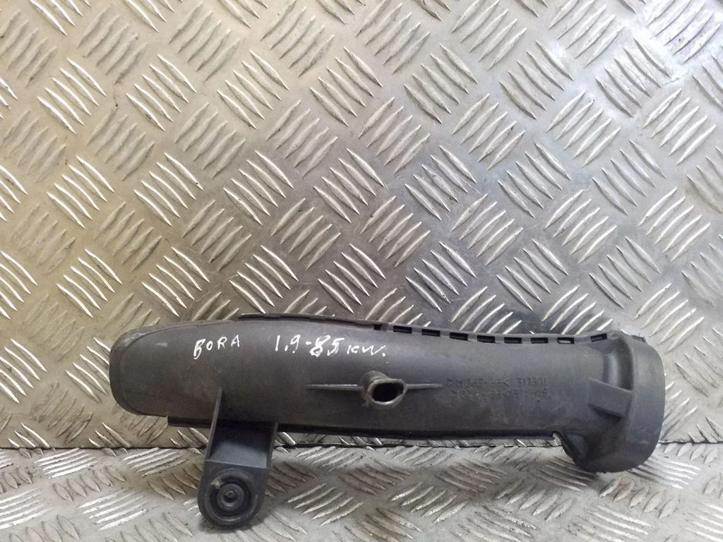 Air intake duct part – Volkswagen Bora (1998-2005)