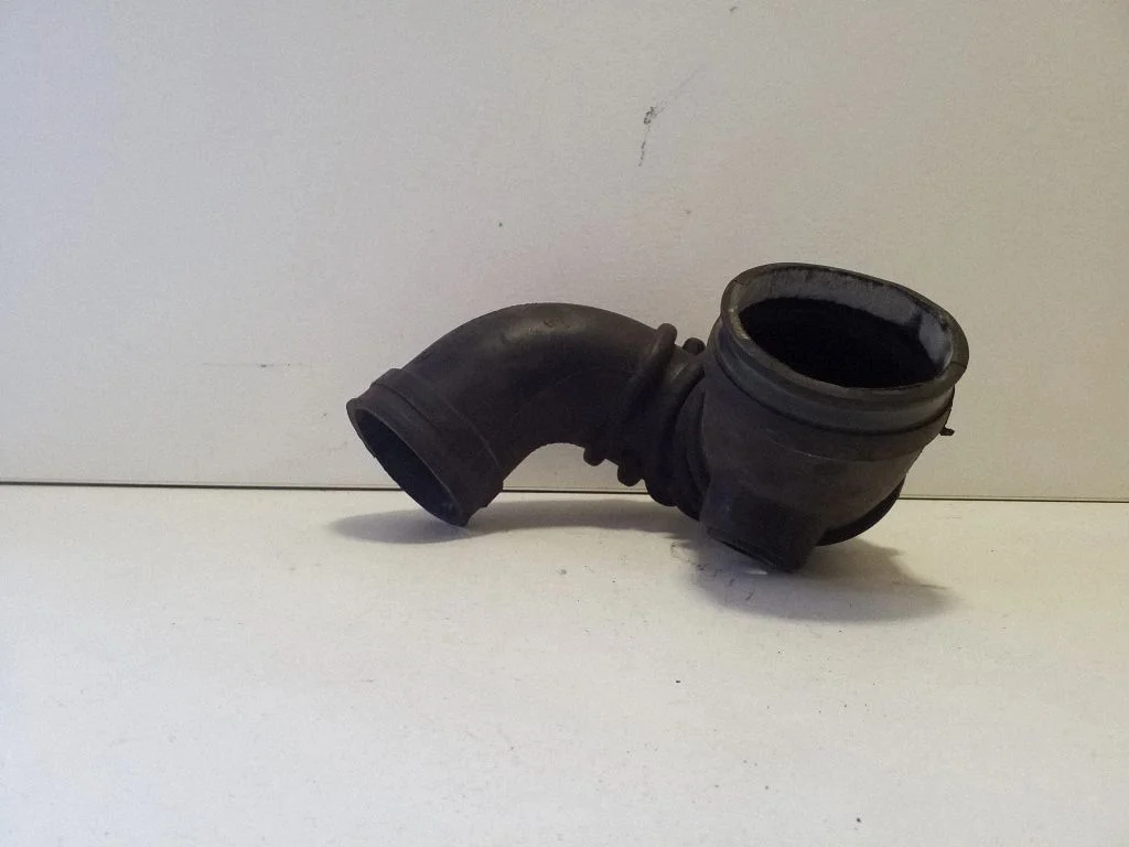 Air intake duct part – Ford Galaxy (1995-2000)