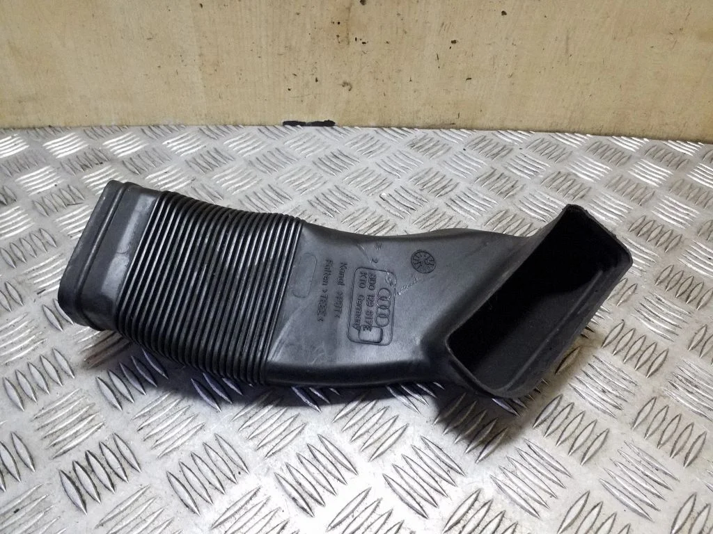 Część kanału dolotowego 8D0129617E