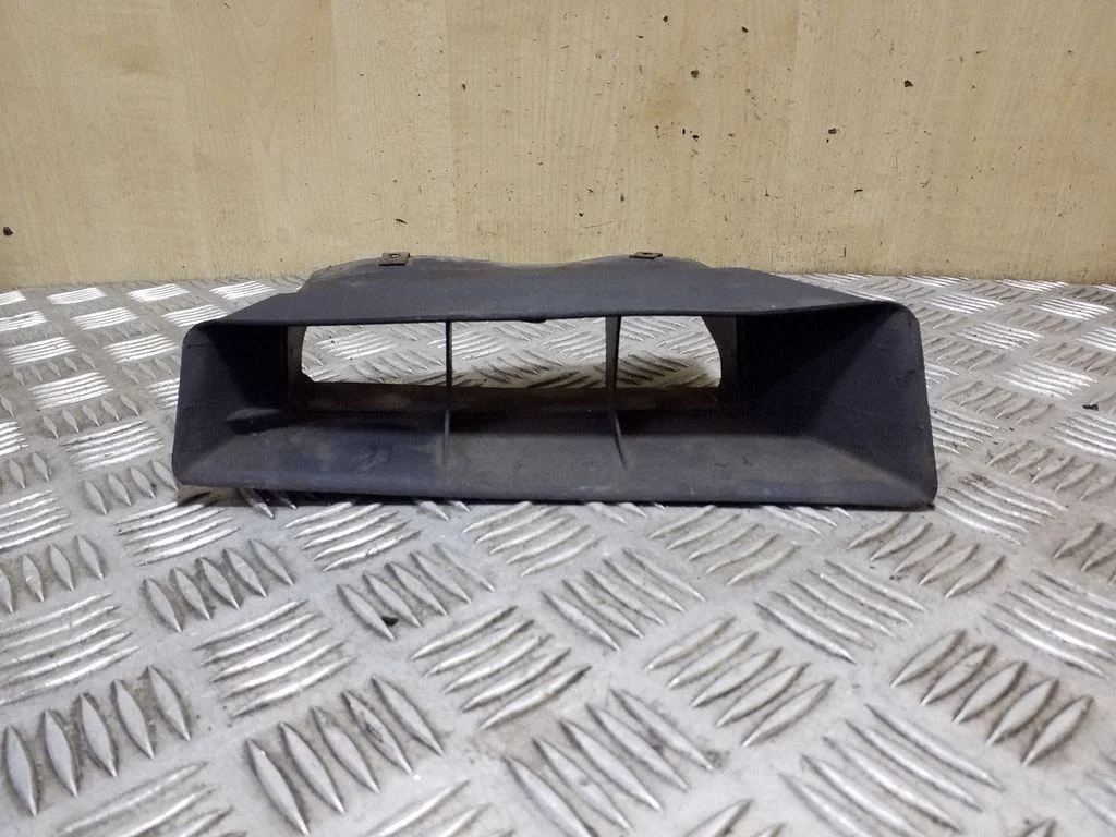 Õhuvõtukanali osa (-d) 4B0129617C