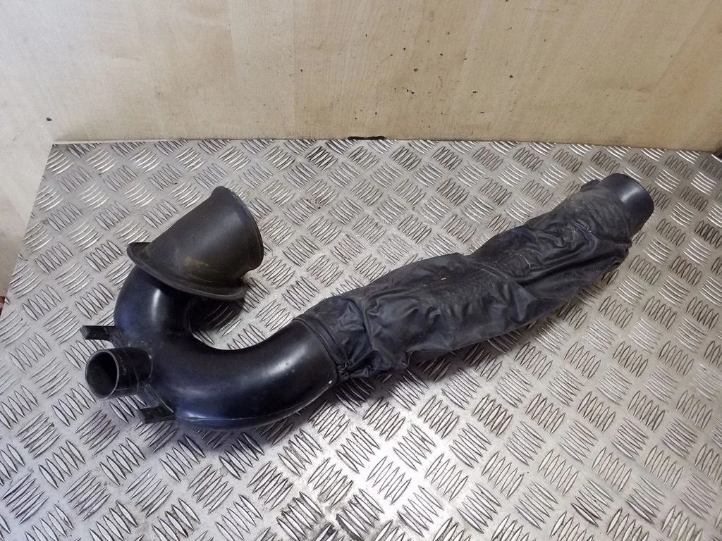 Air intake duct part 20792675