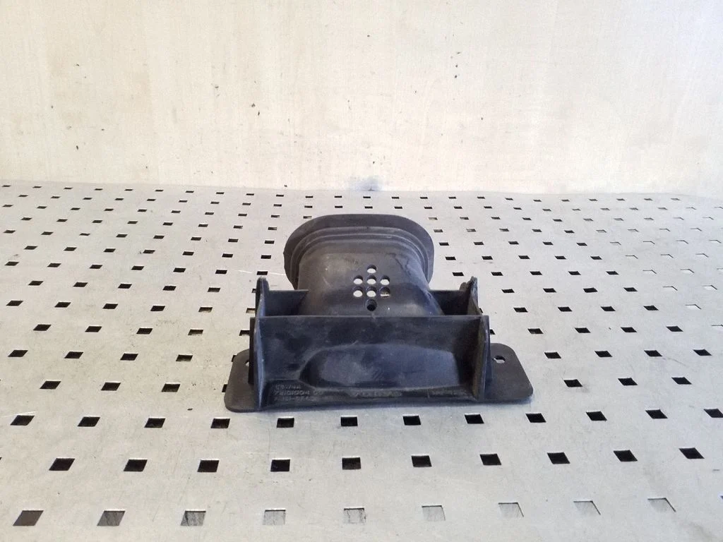Air intake duct part – Volvo S40 (2004-2007)