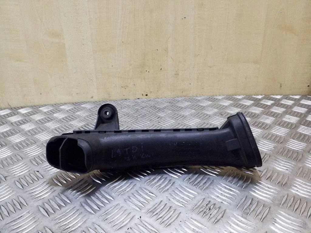 Air intake duct part 1J0129609B