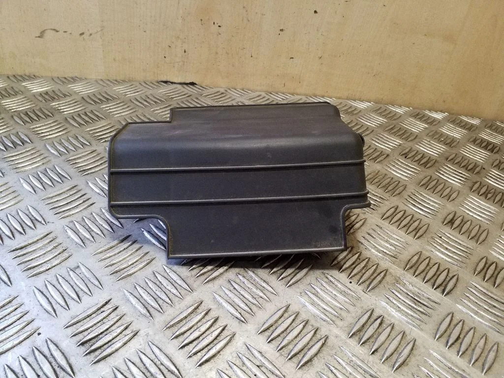 Air intake duct part 282133W000