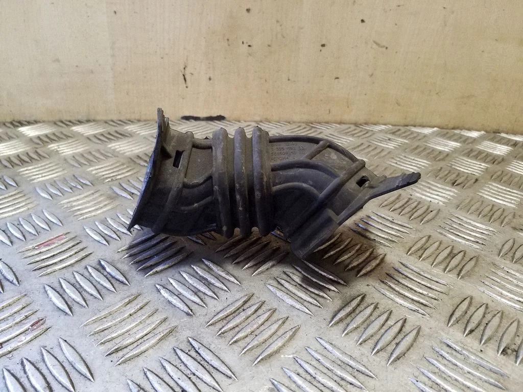 Air intake duct part 12907555192