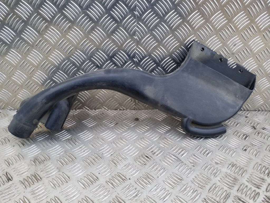 Air intake duct part 1028087S01