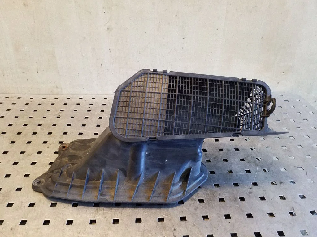 Air intake duct part 4G2819904
