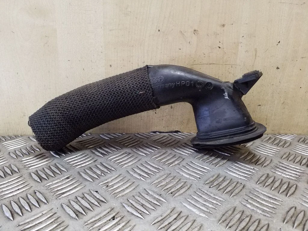 Air intake duct part 4F0129604C
