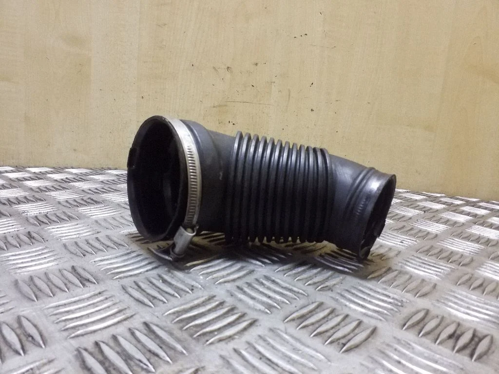 Air intake duct part – Audi A6 Allroad C6 (2006-2011)
