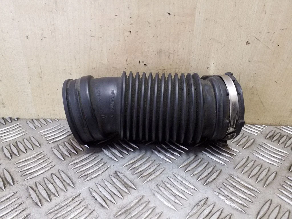 Air intake duct part 9675087480 – Citroen C4 Grand Picasso (2007-2013)
