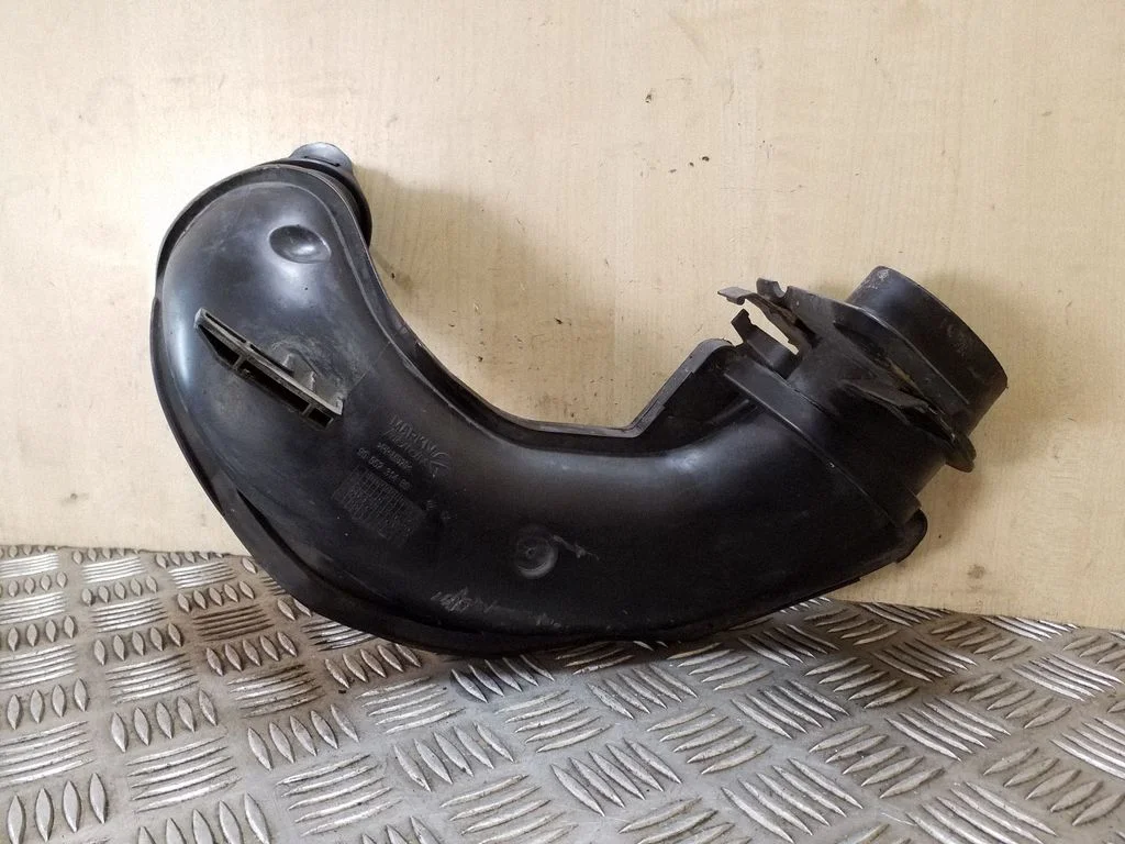 Air intake duct part 9656231480 – Citroen C4 Grand Picasso (2007-2013)