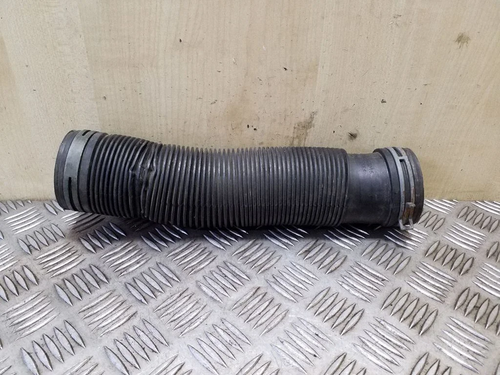 Air intake duct part 1J0129684J