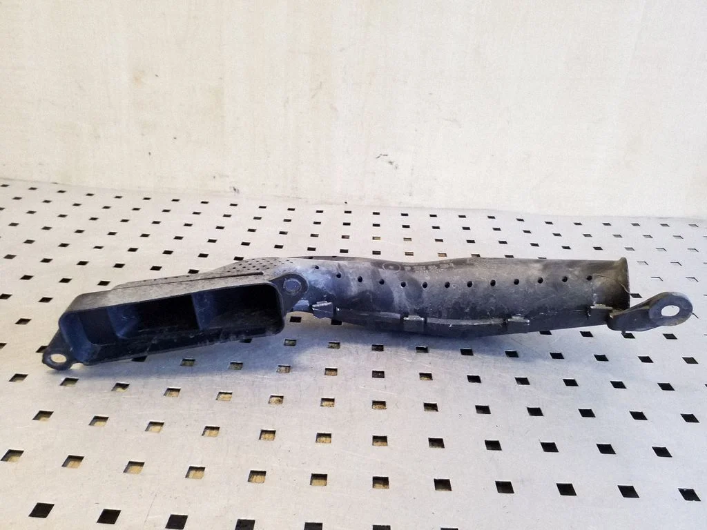 Air intake duct part AV619E635BC