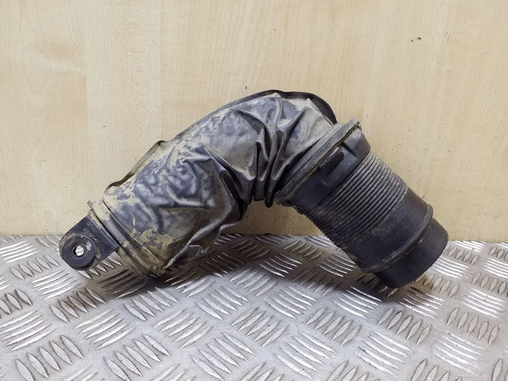 Air intake duct part 282003E600
