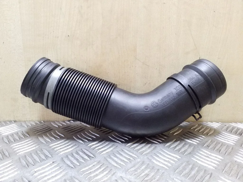Air intake duct part 3D0129684A