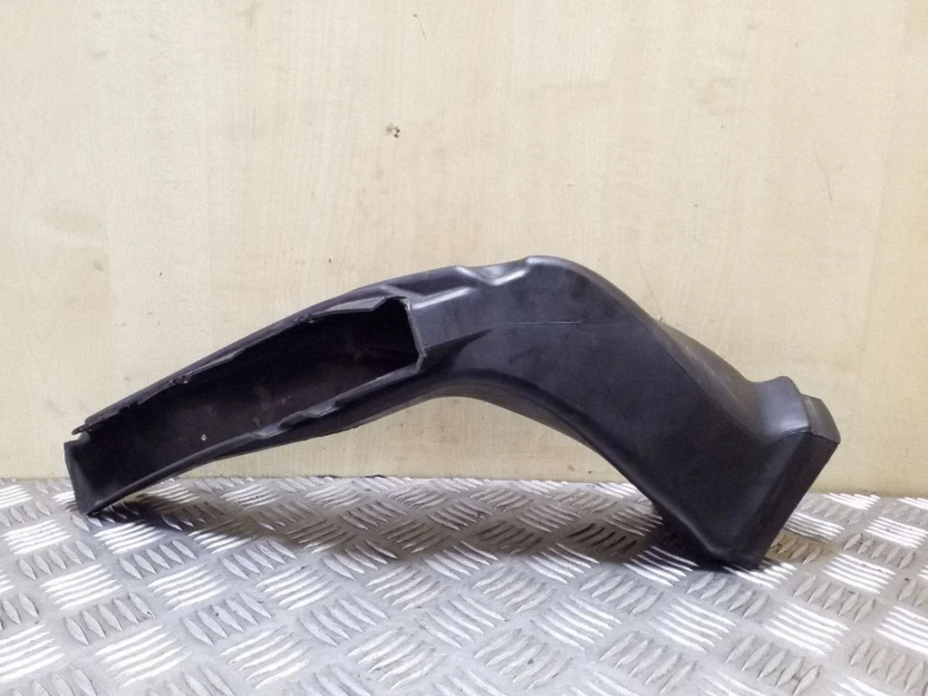 Air intake duct part 3D0129617AF