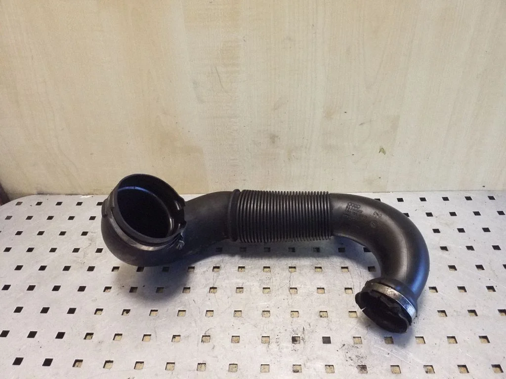 Air intake duct part 4G0129615D