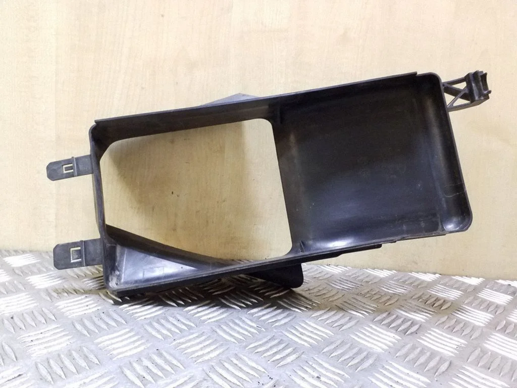 Część kanału dolotowego BM518121AE – Ford Focus (2010-2017)