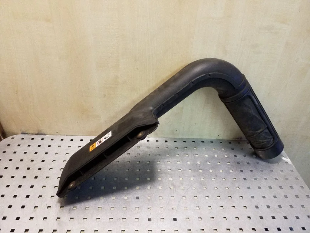 Air intake duct part 282103Z000