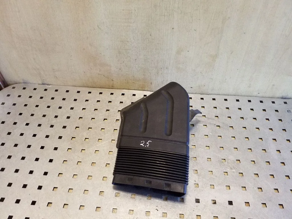 Air intake duct part 8E0129617D