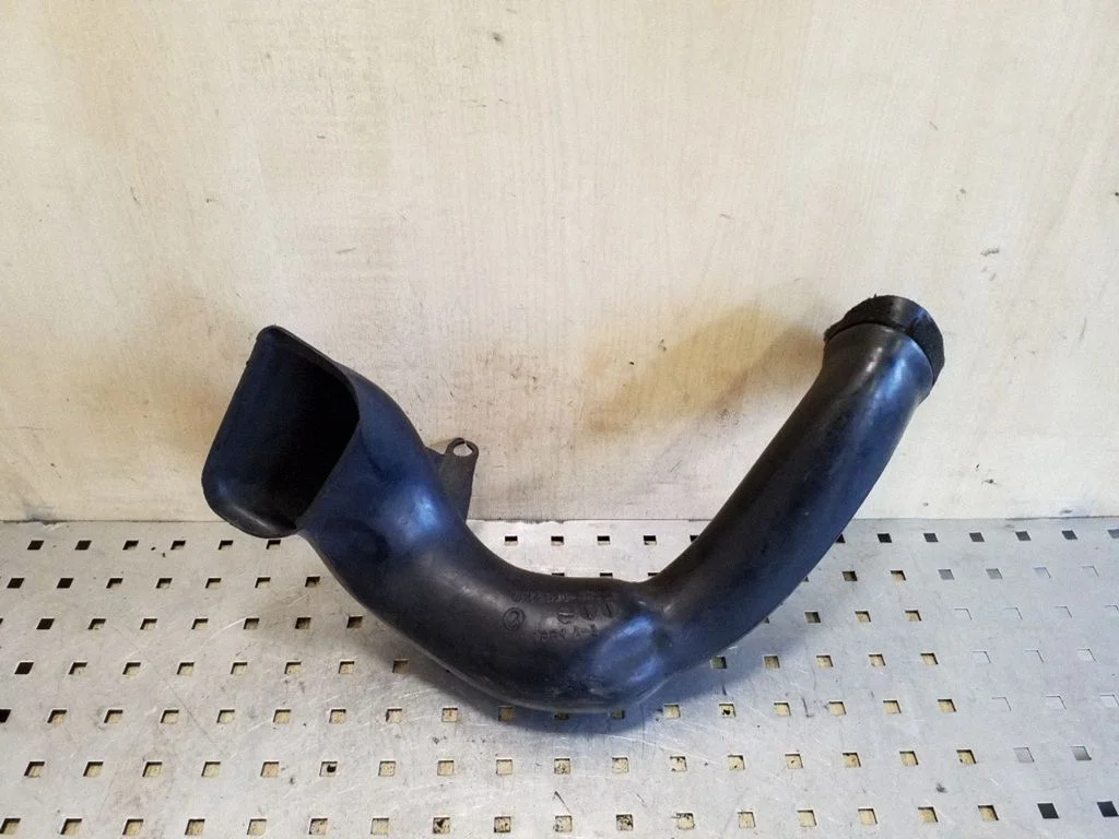 Air intake duct part 5281144100