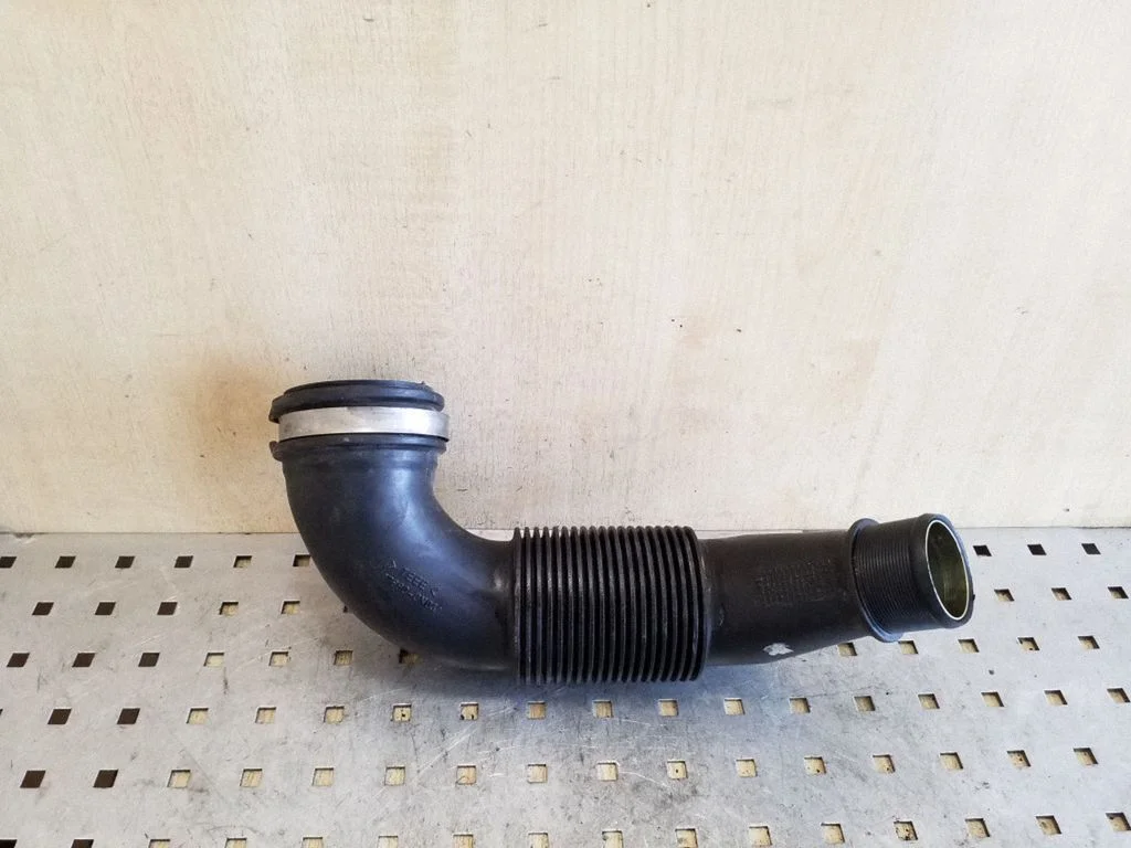 Air intake duct part – Toyota Yaris (2006-2011)