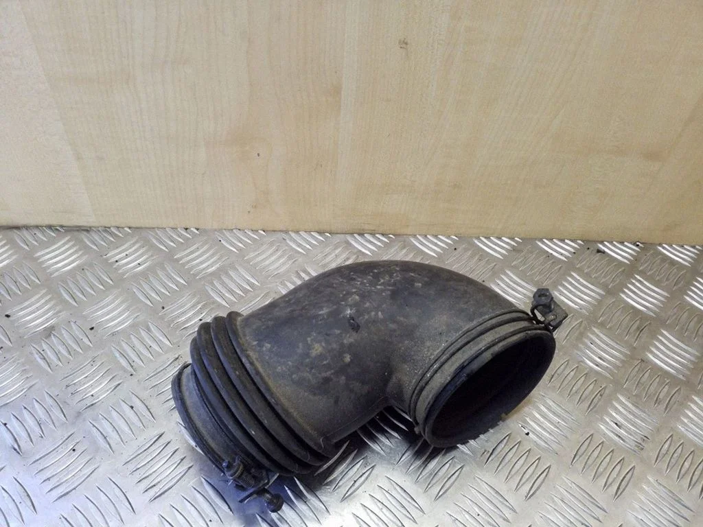 Air intake duct part 282103E700