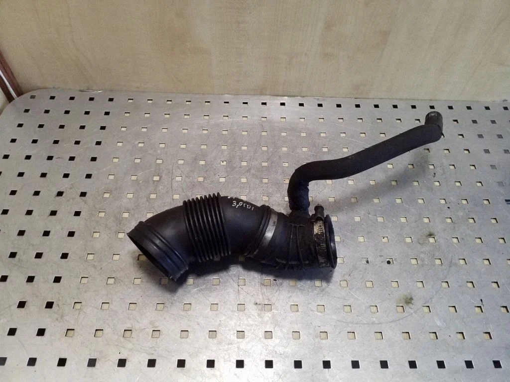 Air intake duct part 4E0145747D – Audi A8 S8 D3 4E (2002-2009)