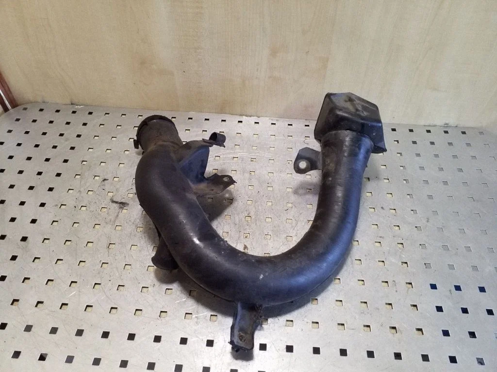 Air intake duct part 1775128060