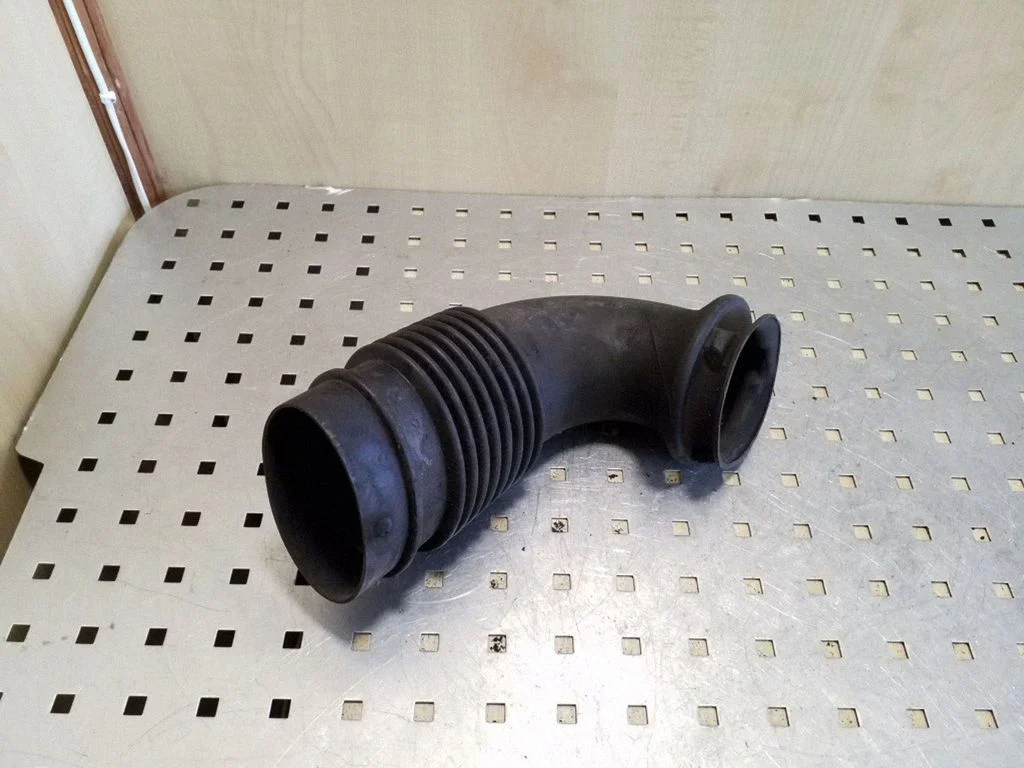 Air intake duct part – Mercedes-Benz Sprinter W906 (2006-2018)
